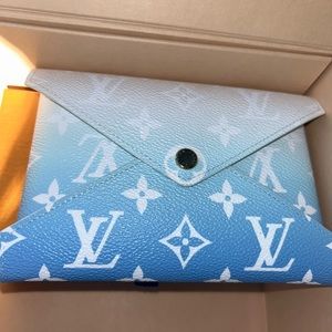 Brand New Louis Vuitton Kirigami By The Pool Medium Pouch